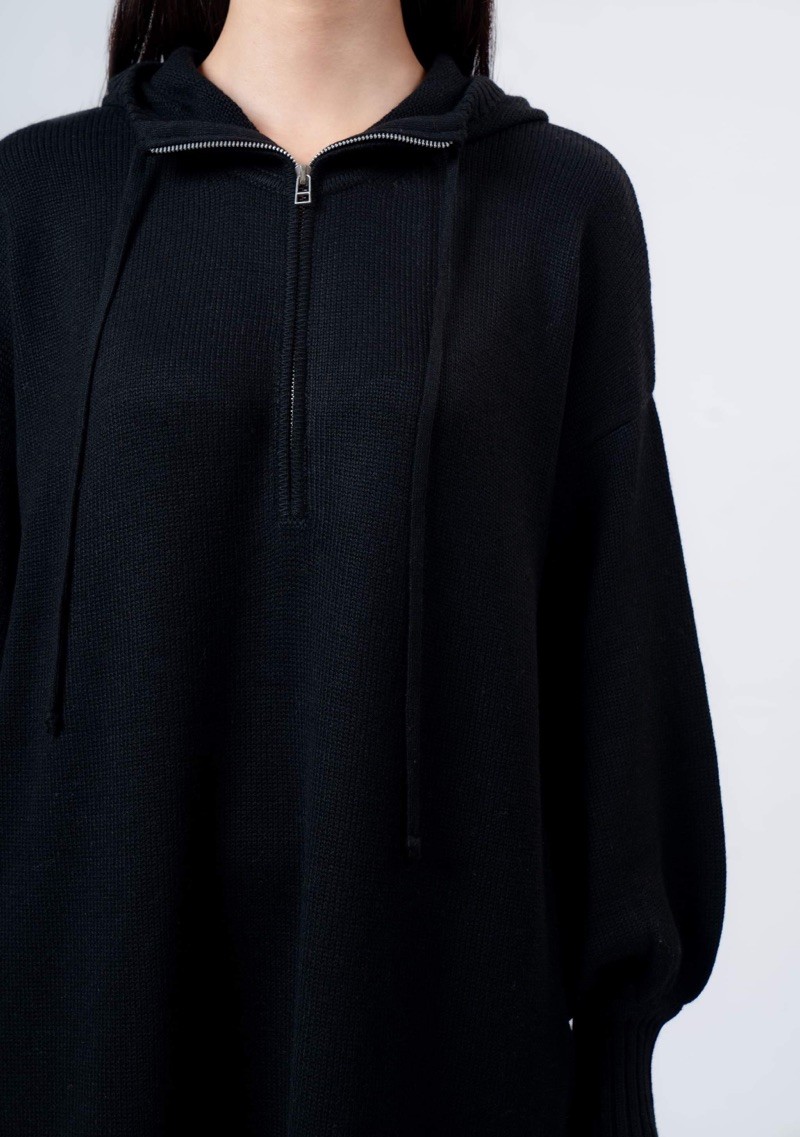 Knitted long hoodie