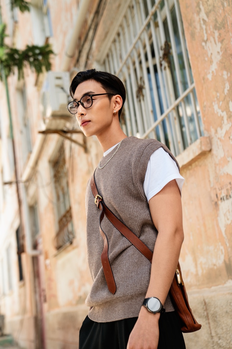 Knitted vest Rneck