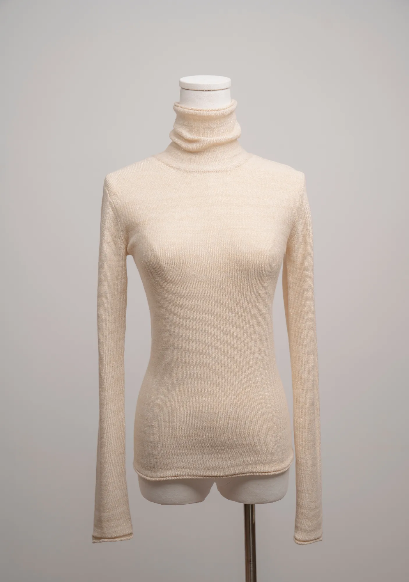 Aera sweater