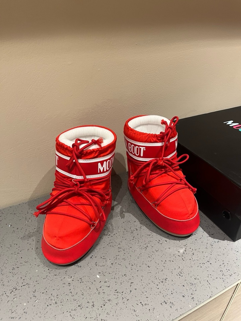 Moon Boots Low “Red”