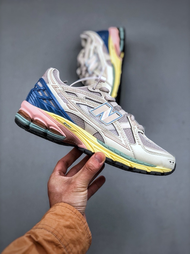 New Balance 1906R
