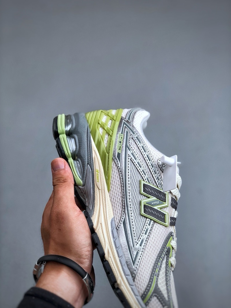 New Balance 1906R