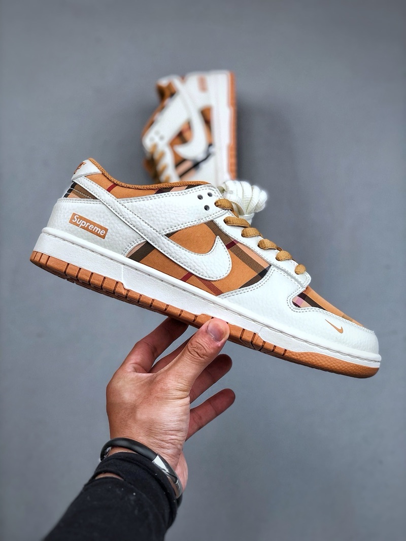 Supreme x Nike Dunk Low