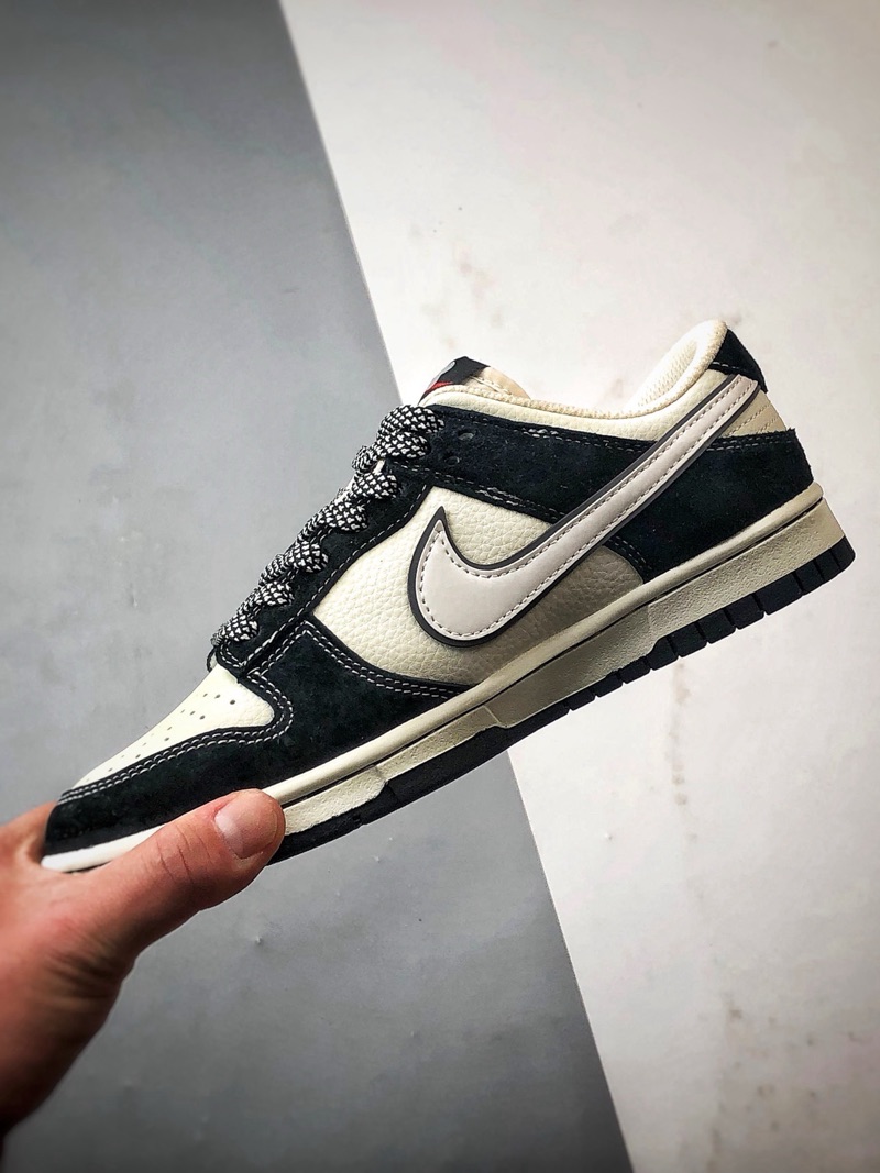 Nike Dunk Retro DIY “KAWS”