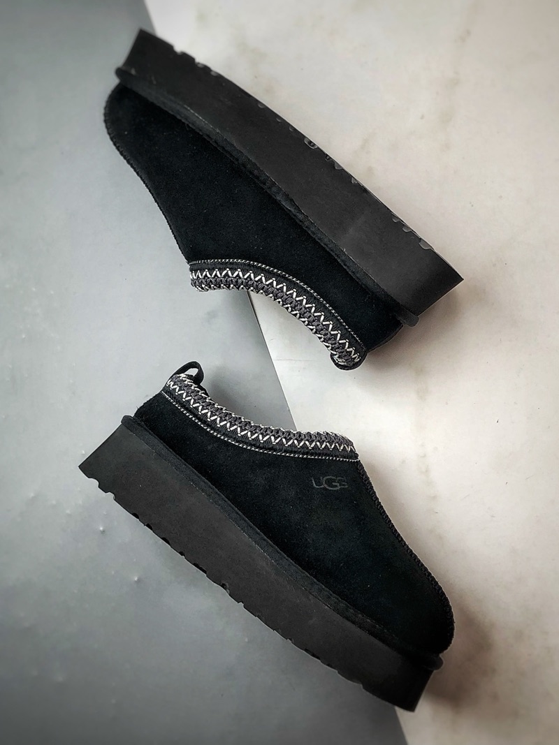 UGG Tazz Black