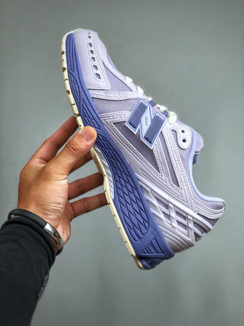 New Balance 1906R