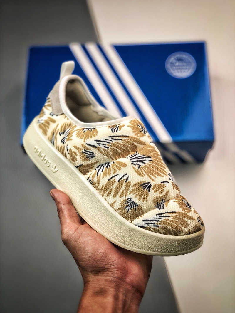 Adidas Originals Puffylette “Leaf”