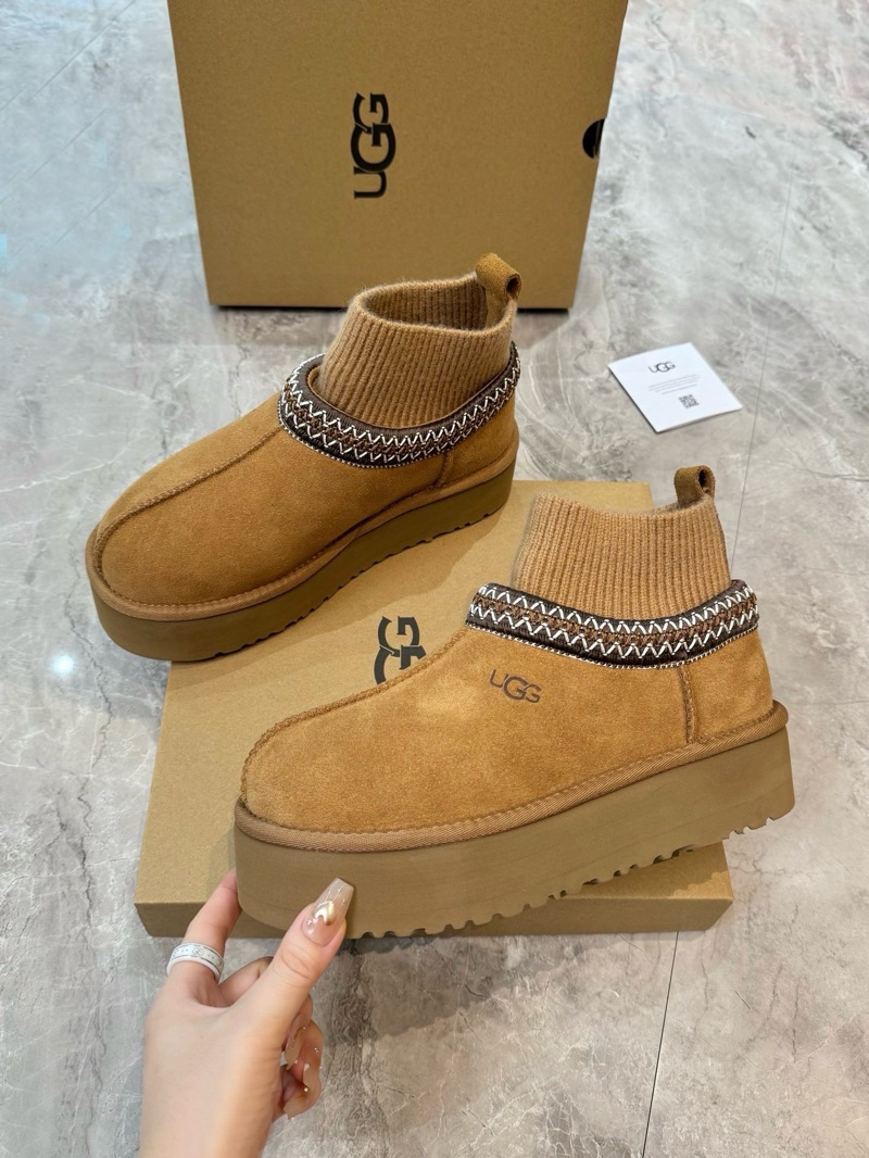 UGG Tasman 24