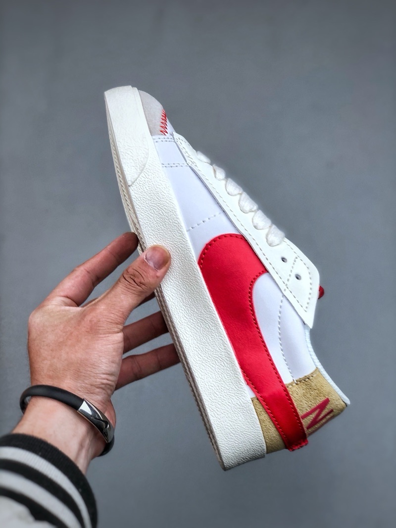Blazer Low ‘77 Jumbo Red