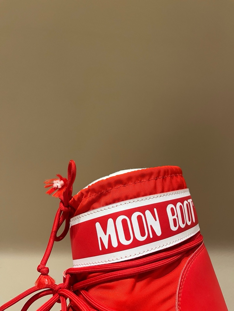 Moon Boots Low “Red”