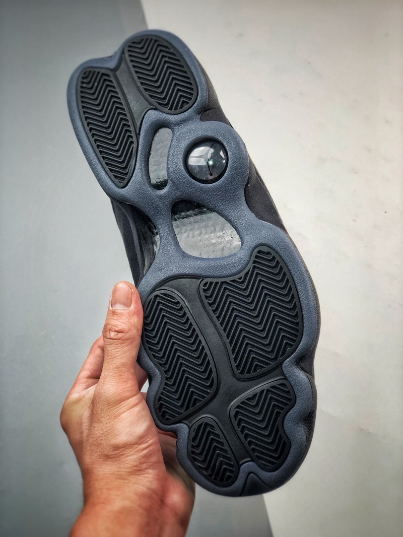 Air Jordan 13 “Cap and Gown”