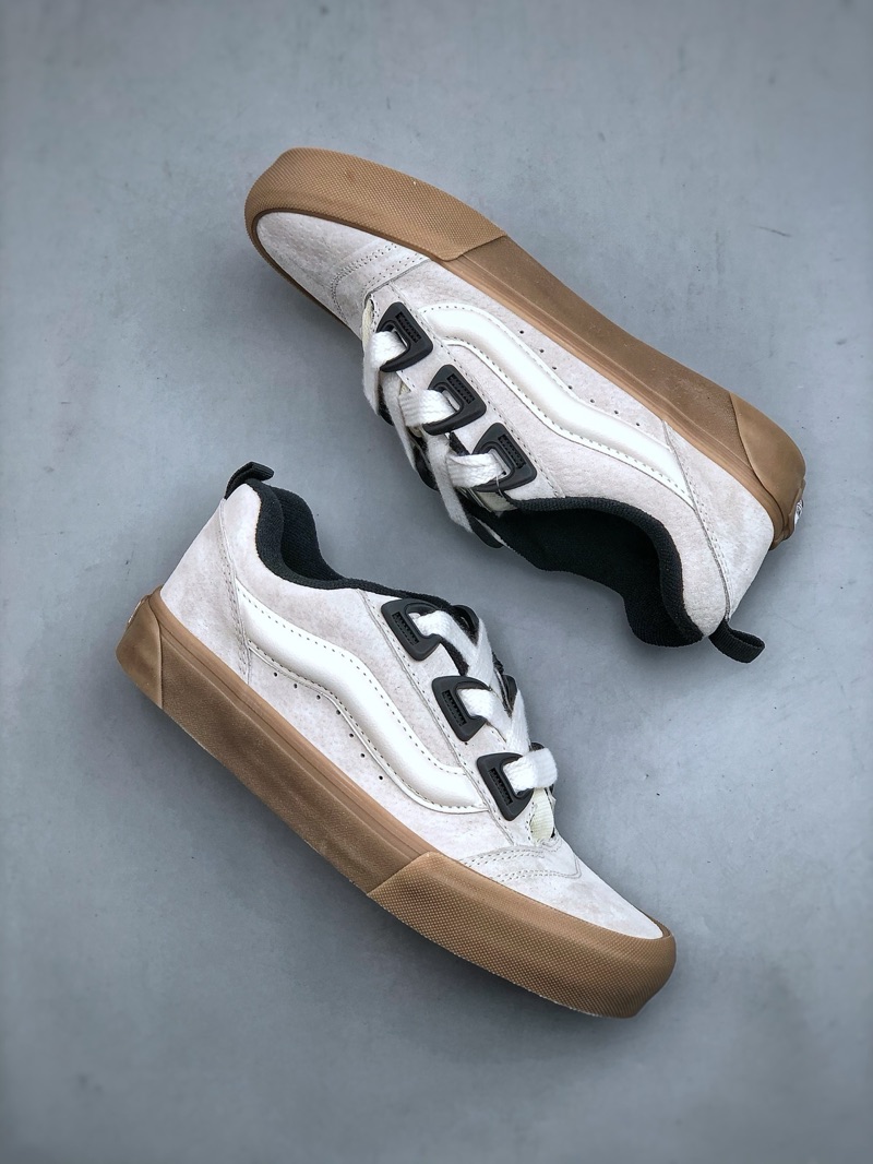 Vans Knu Skool DR White Suede