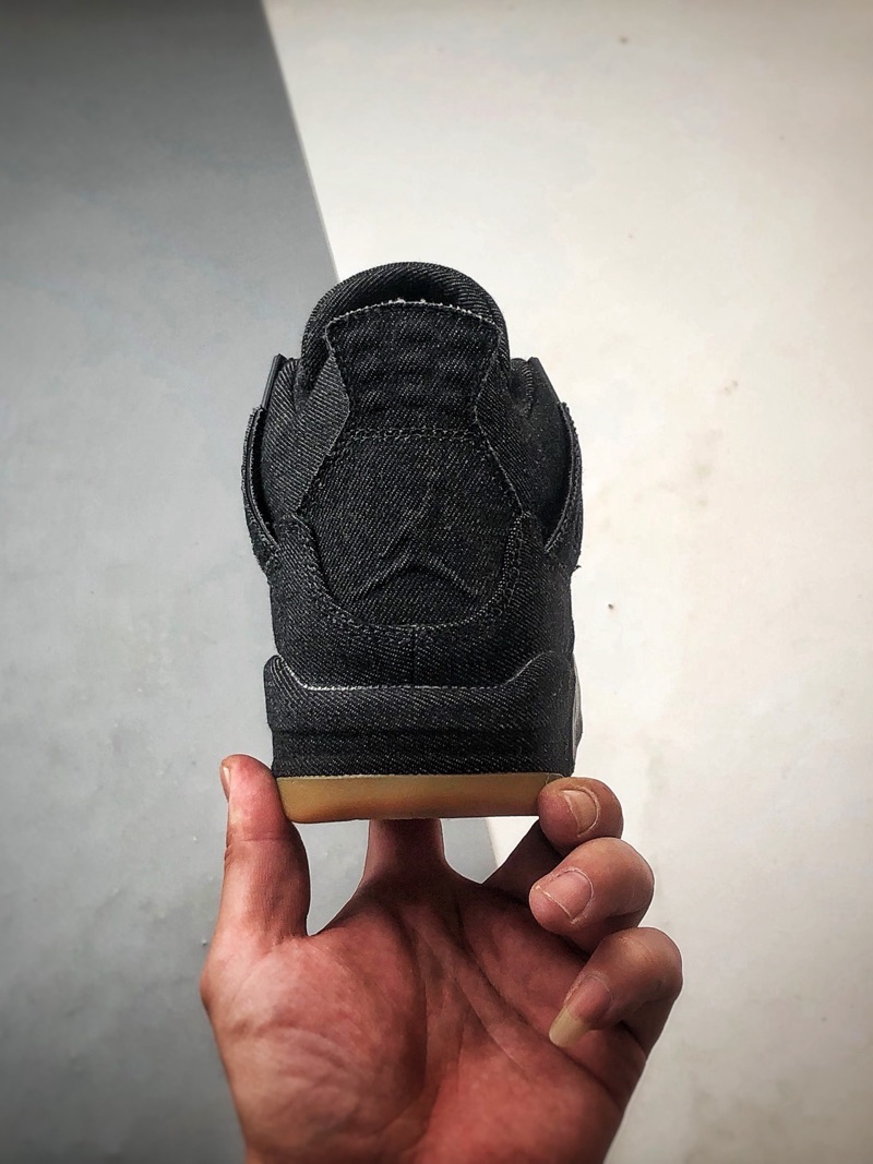 Levi’s x Air Jordan 4 “Black”