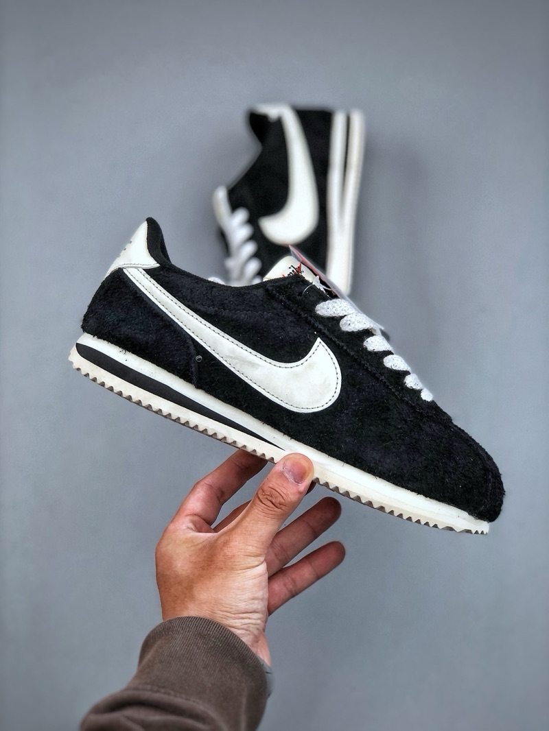 Nike Cortez “Suede Black”