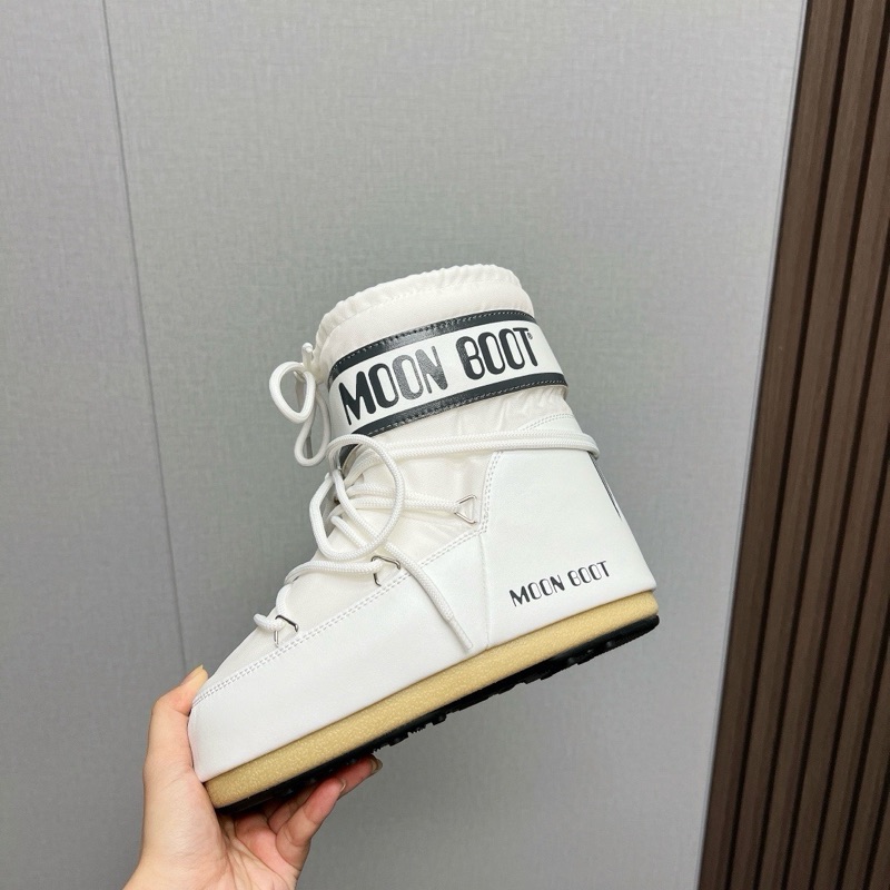 Moon Boot Low “All White”