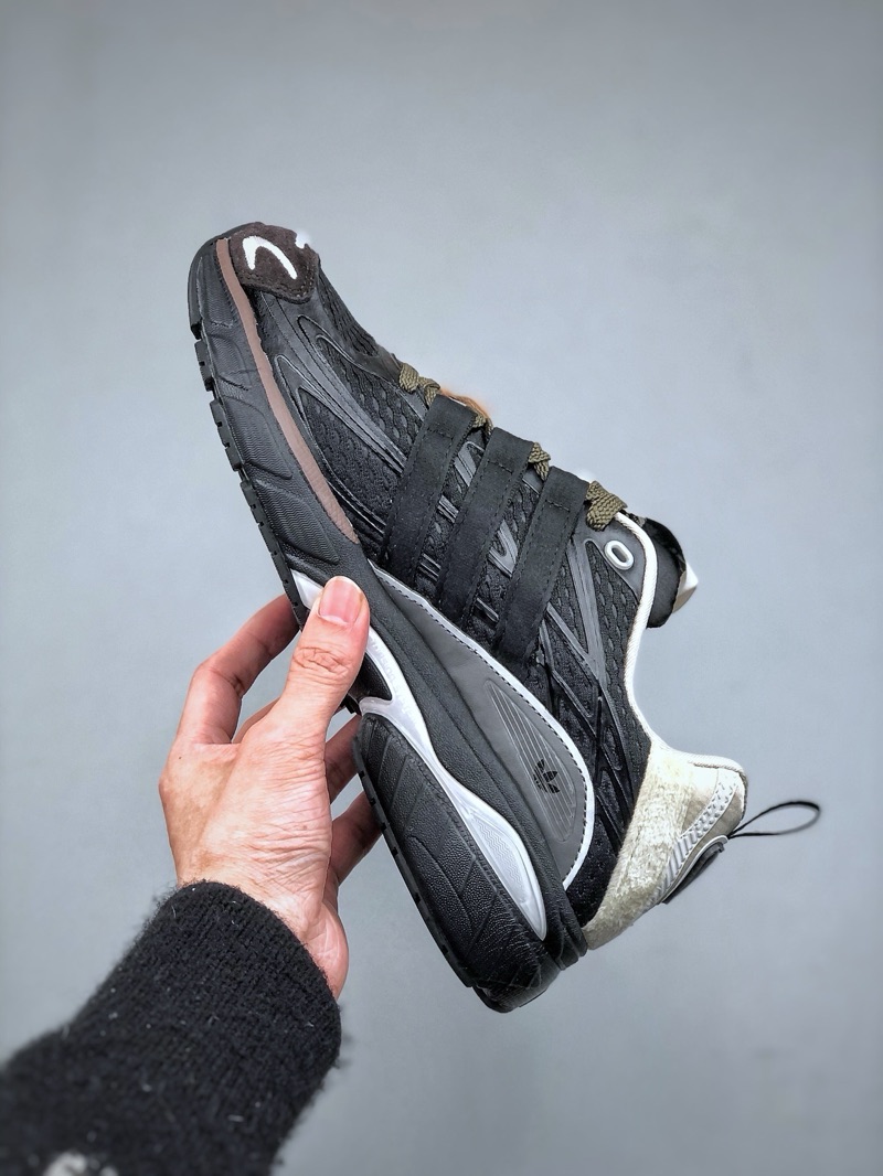 SFTM x Adistar Cushion JH9007