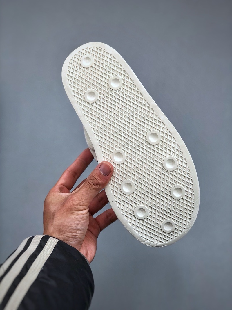 Adidas Originals Puffylette “Off White Black”