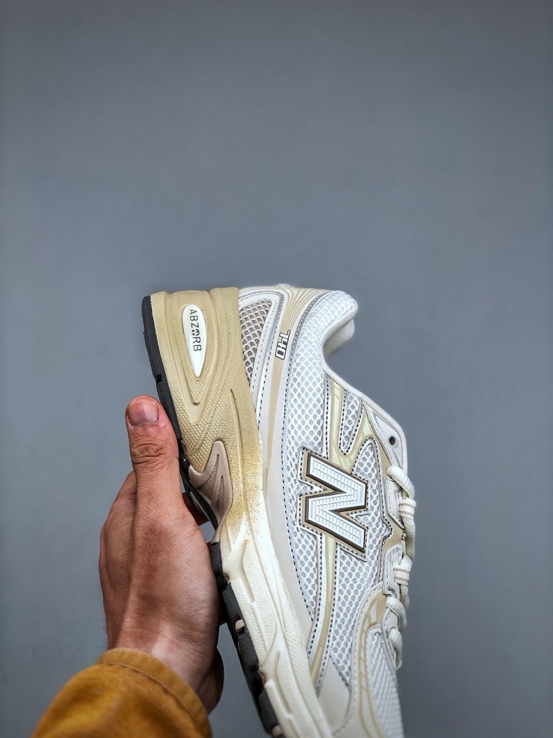New Balance 740 “Beige”