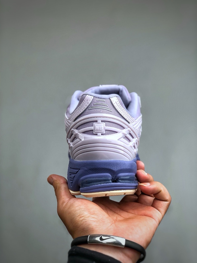 New Balance 1906R