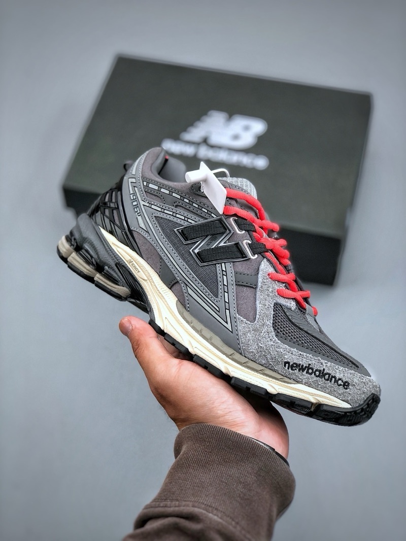 New Balance M 1906 Grey