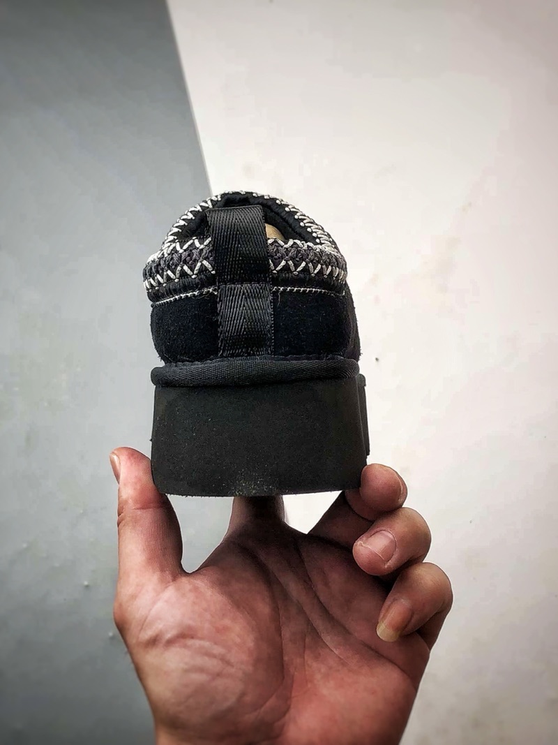 UGG Tazz Black