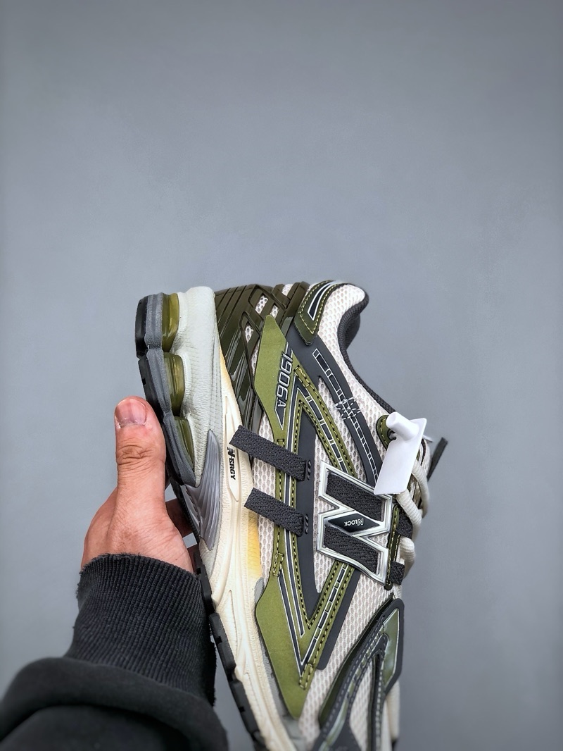 New Balance 1906 T-Beam Green