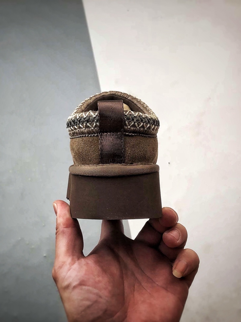 UGG Tazz Brown