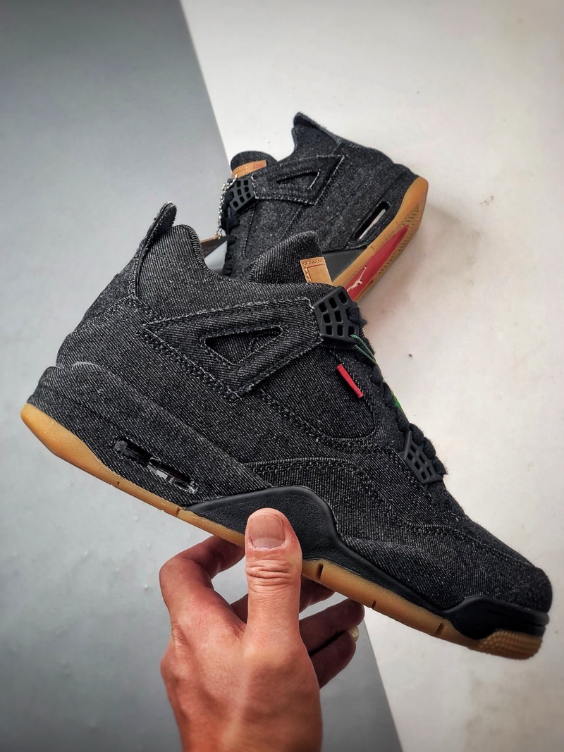 Levi’s x Air Jordan 4 “Black”