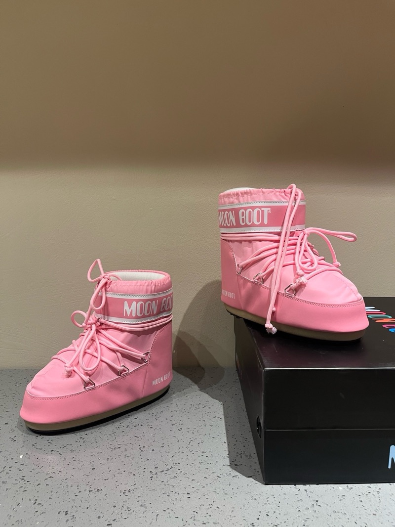 Moon Boot Low “Pink”