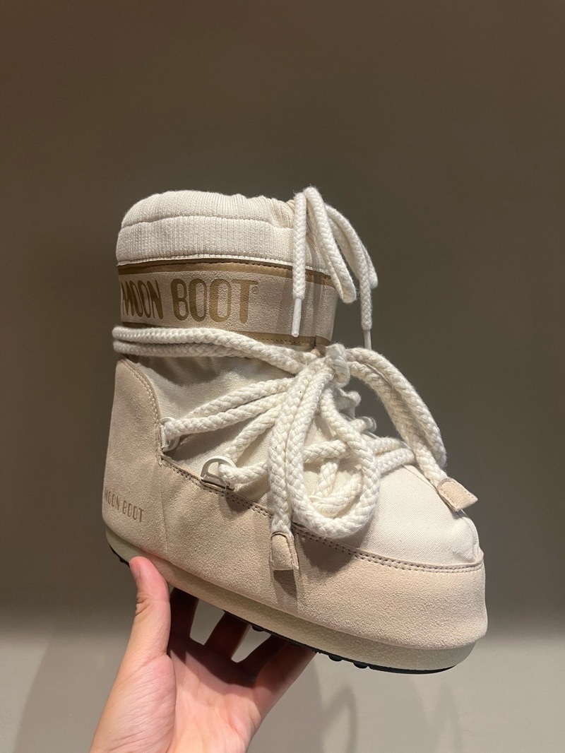Moon Boot Low “Suede Beige”