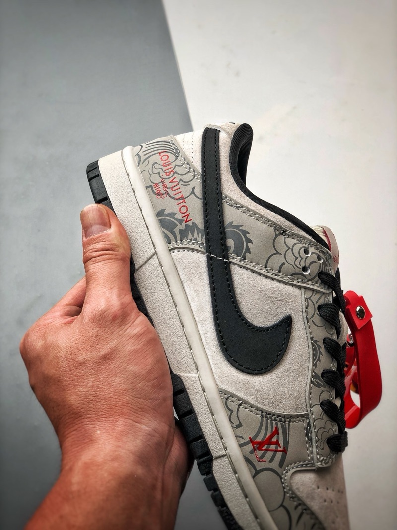 LV x SB Dunk Year of the dragon