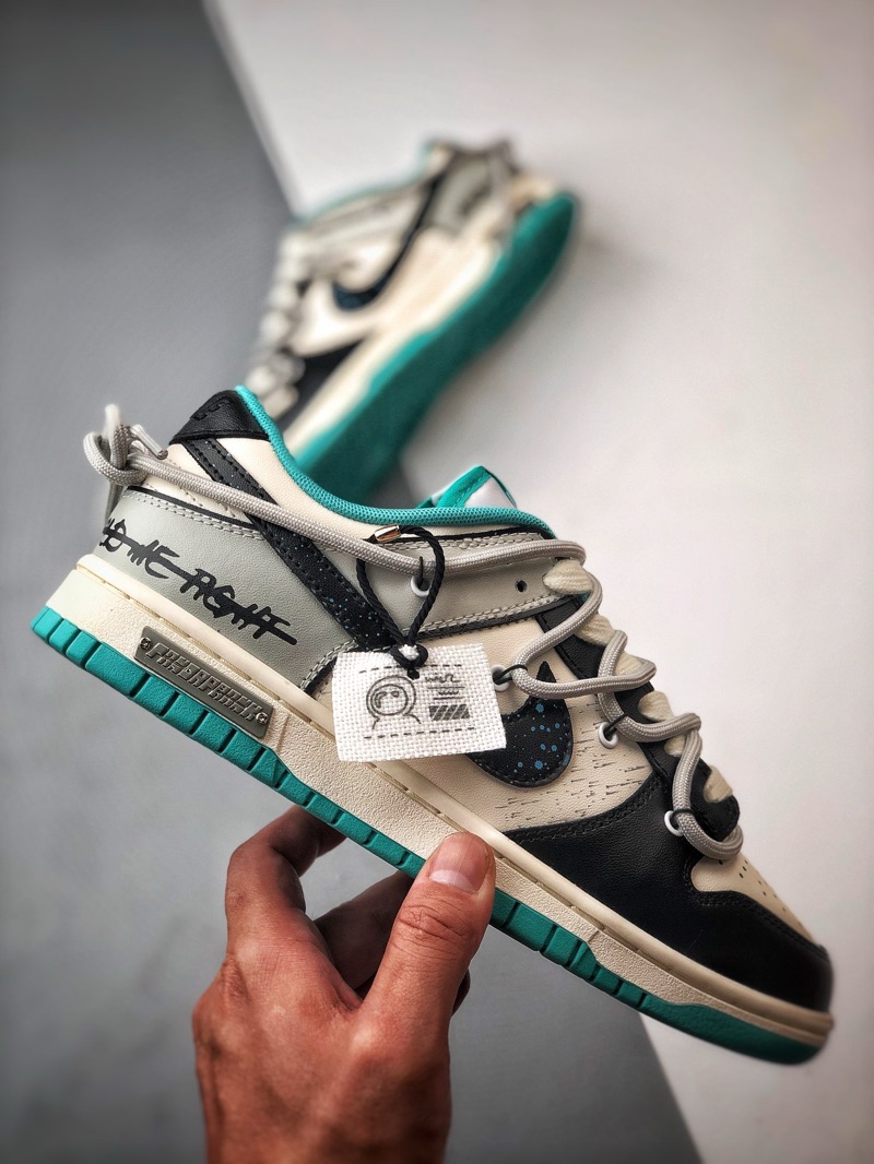 SB Dunk Low “Street Racing”