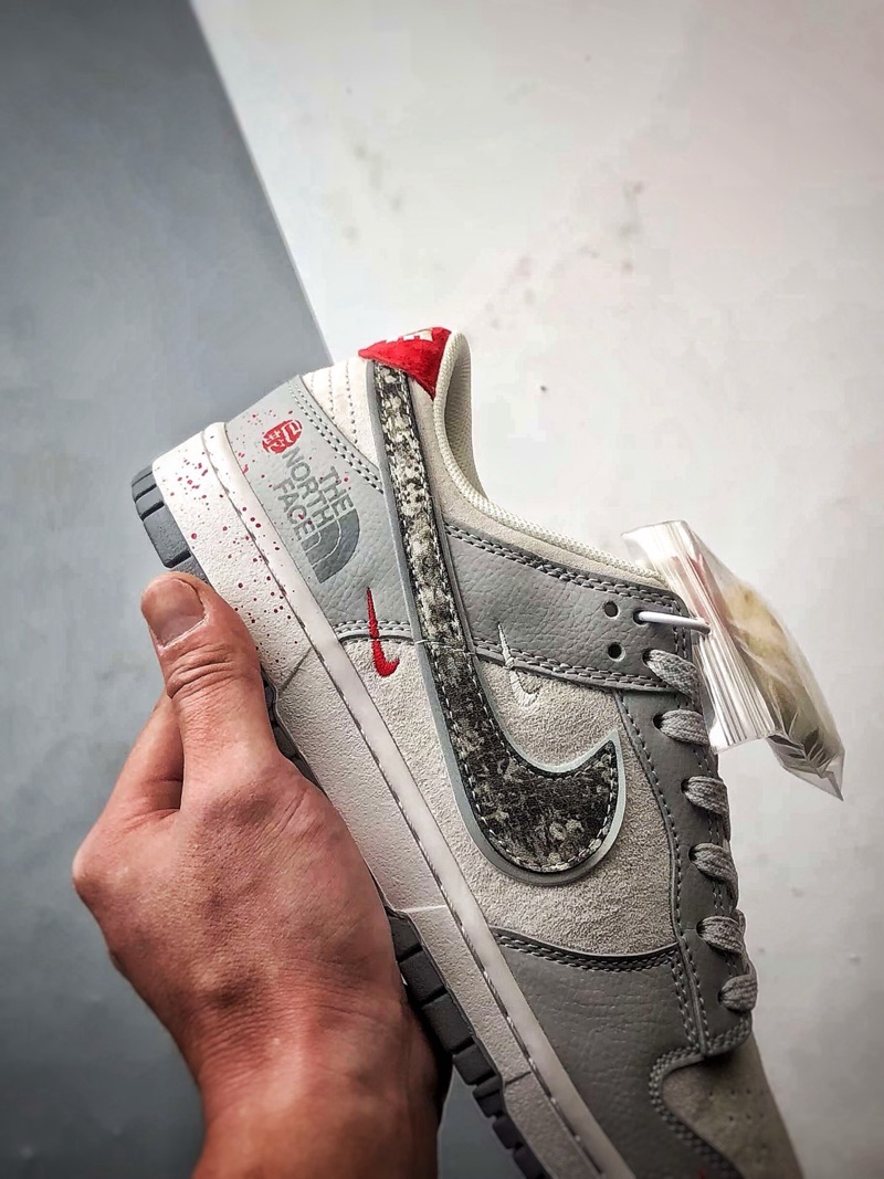 Nike x The North Face Dunk DIY