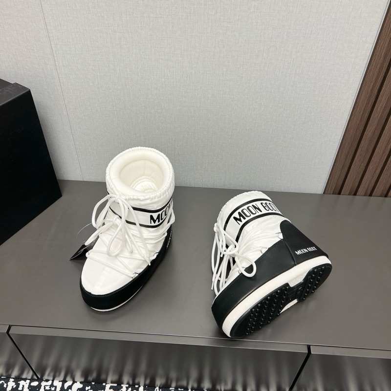 Moon Boot Low “White & Black”