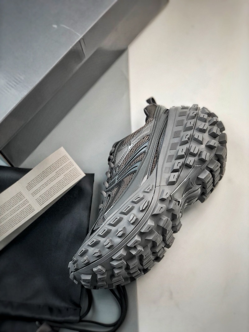 BALENCIAGA Defender Rubber GB