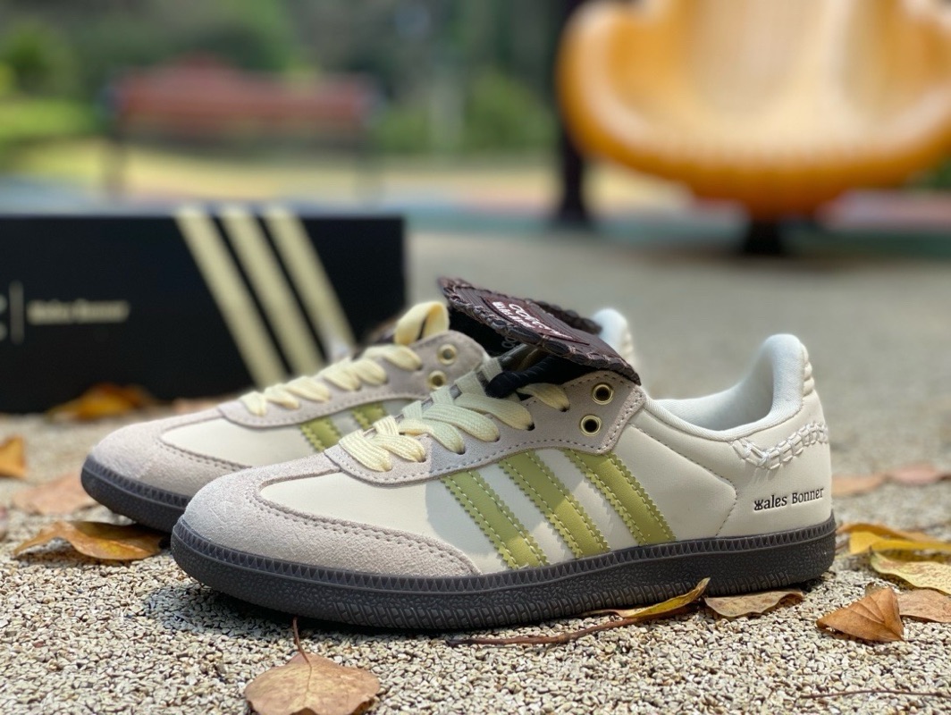 Wales Bonner - AD Samba Beige