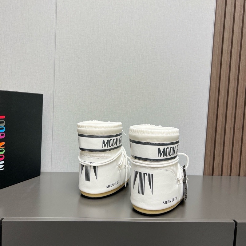 Moon Boot Low “All White”