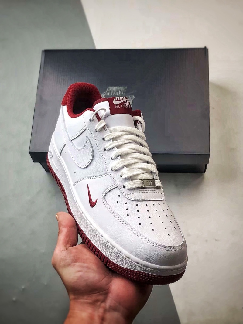 Air Force 1 ‘07 White & Burgundy