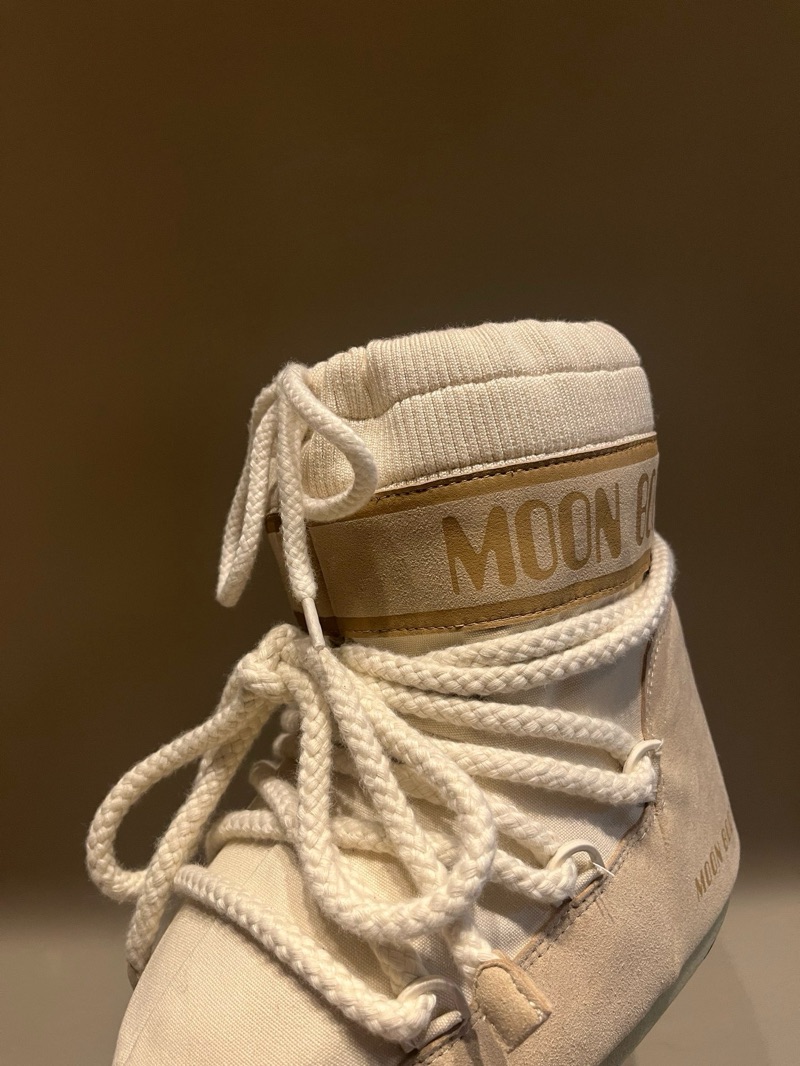 Moon Boot Low “Suede Beige”