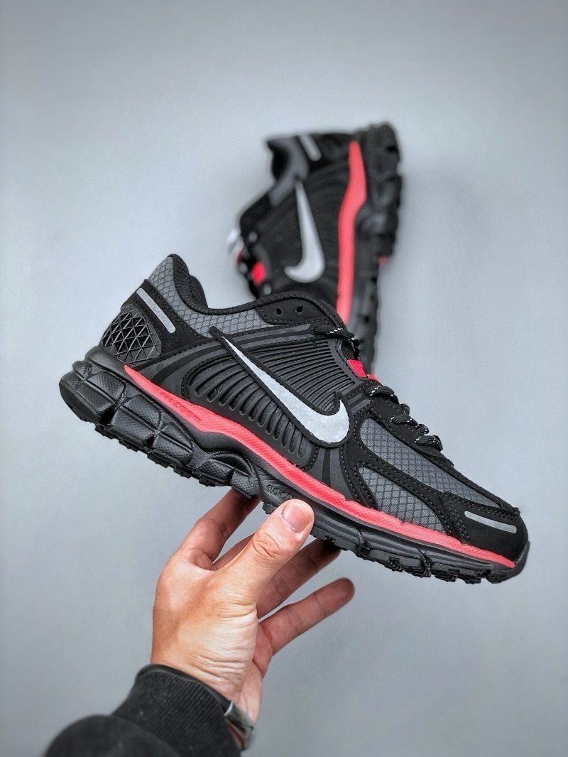 Air Zoom Vomero 5 “Black & Red”