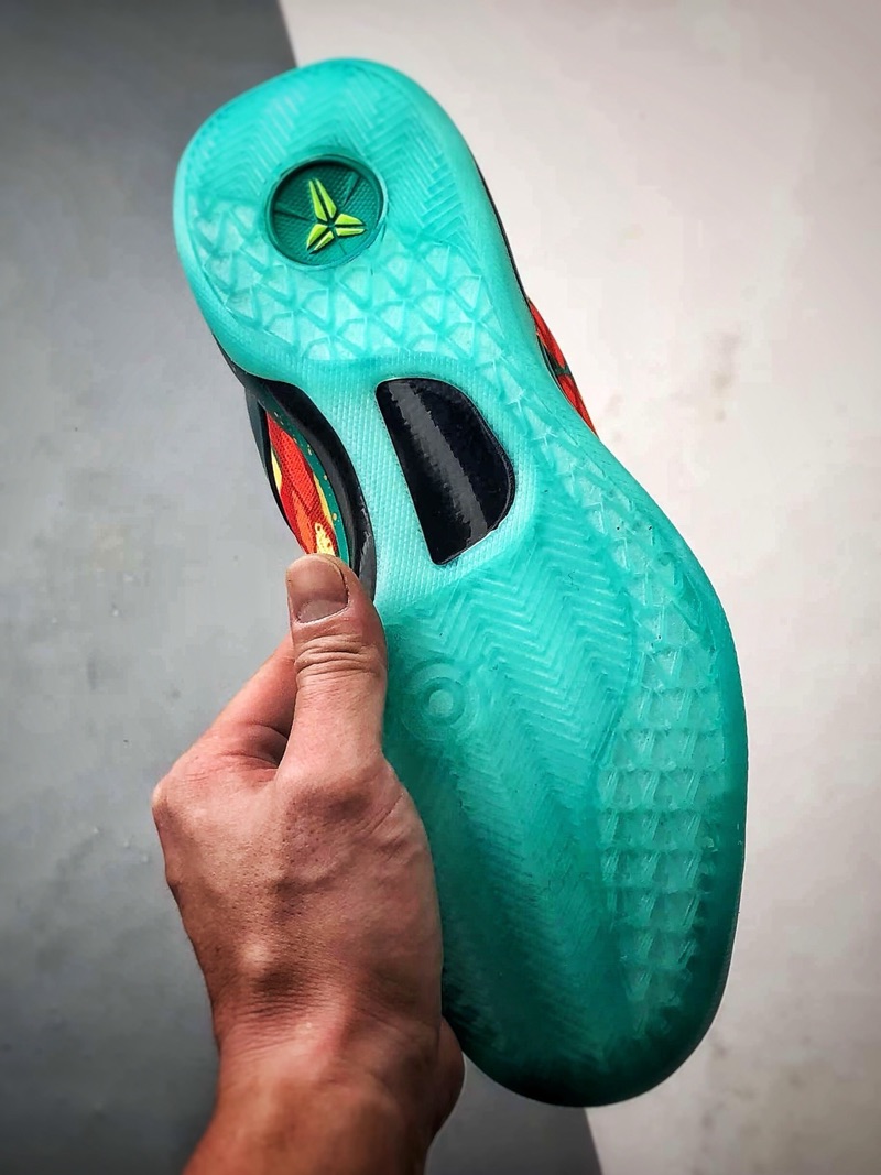Nike Kobe 8 “What The Night”