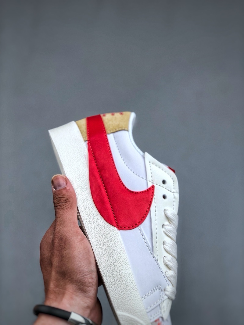 Blazer Low ‘77 Jumbo Red