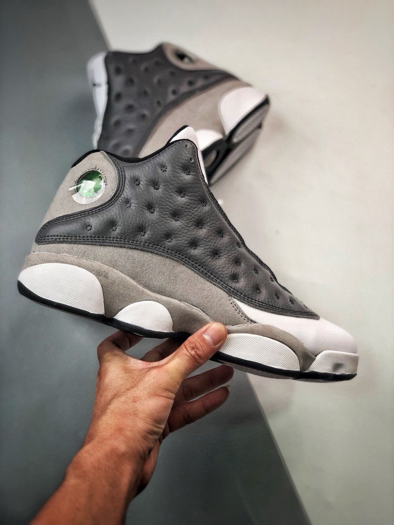 Air Jordan 13 "Atmosphere Grey"
