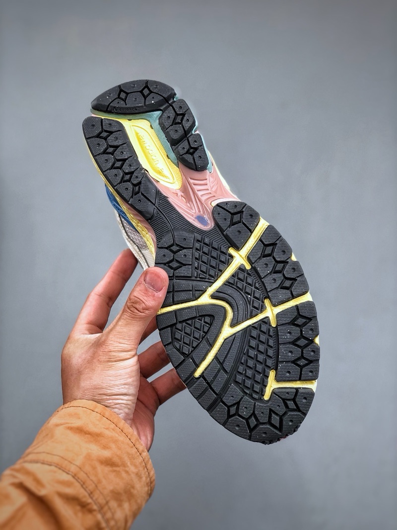 New Balance 1906R
