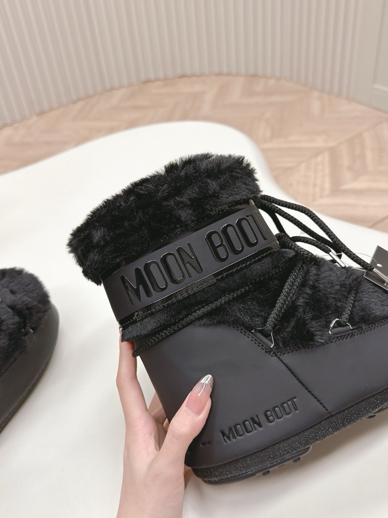 Moon Boot Low “Fur Black”