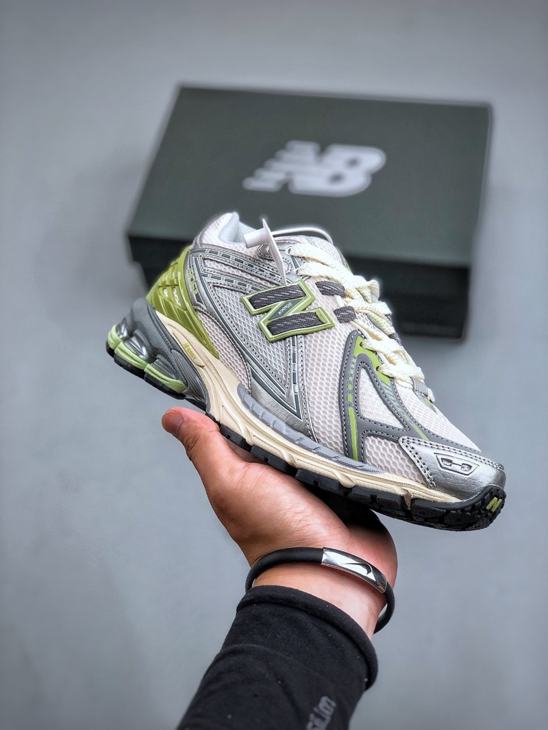 New Balance 1906R
