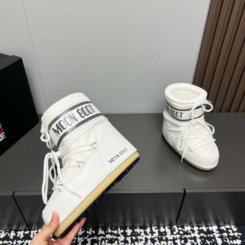 Moon Boot Low “All White”