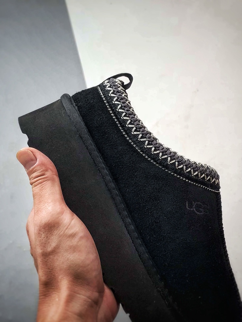 UGG Tazz Black
