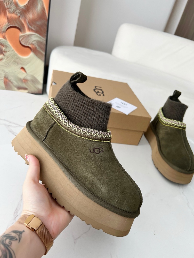 UGG Tasman 24 Olive