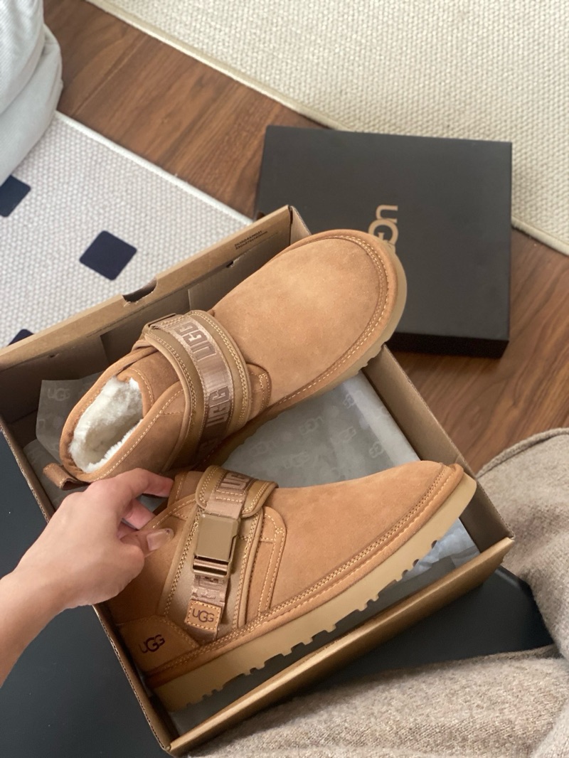 UGG Neumel Snapback